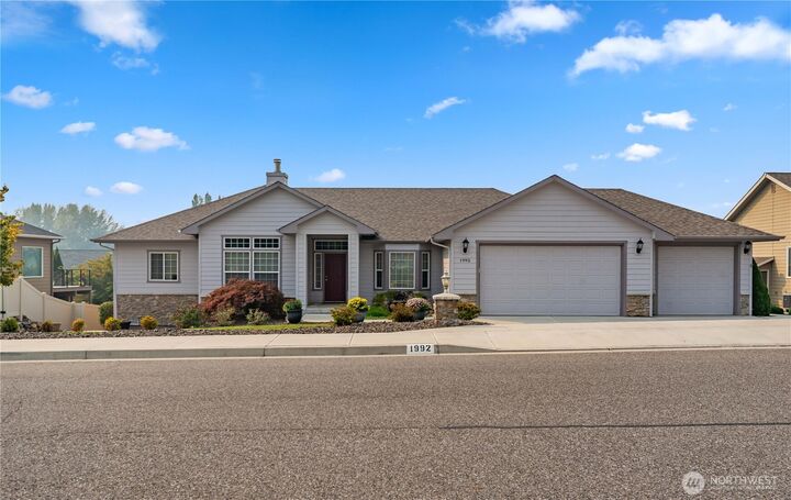 Property Photo: 1992 Stoneridge Drive WA 98802
