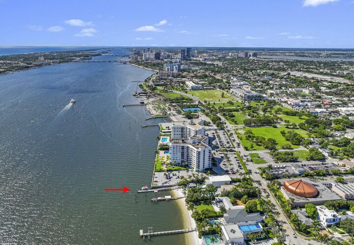 Property Photo: 2814 N Flagler Drive FL 33407