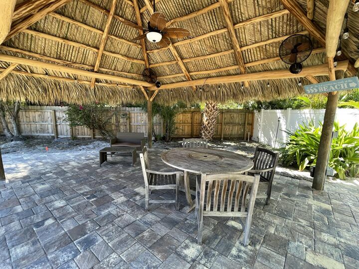 Property Photo:  510 Banyan Way  FL 32951 