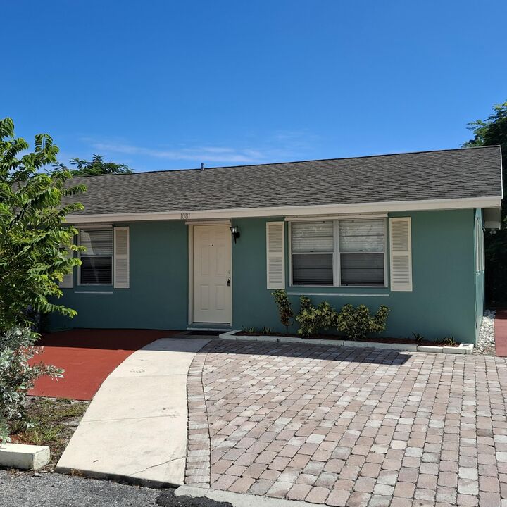 Property Photo:  1081 Brown Road  FL 33462 