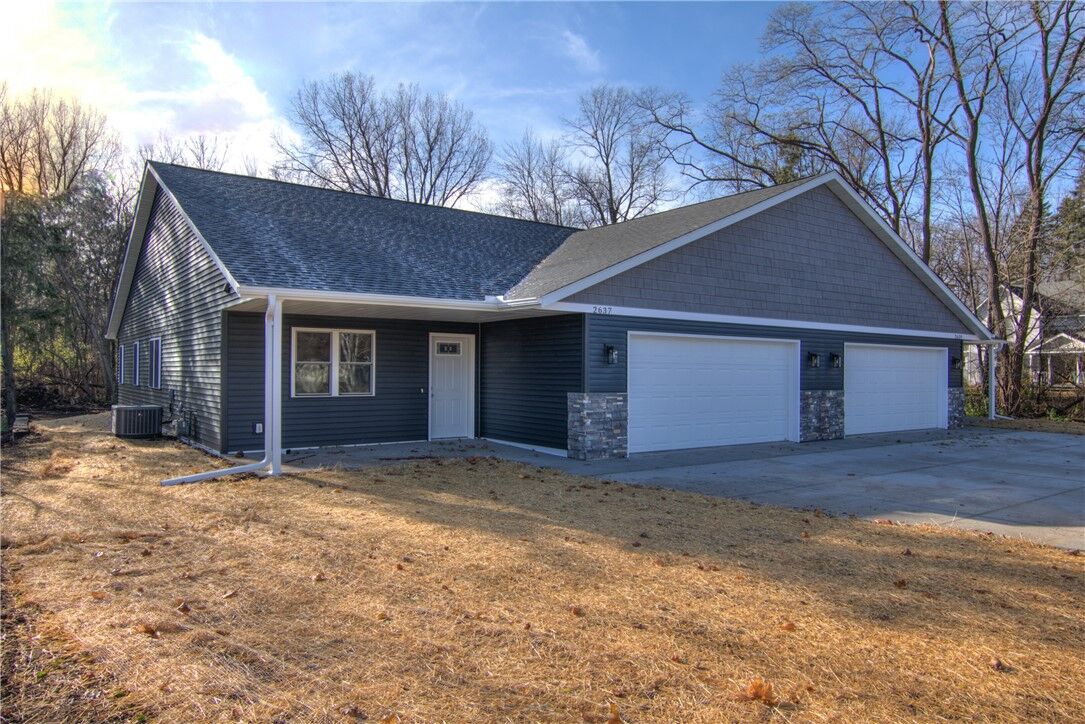 Property Photo: 1806 Dorret Road WI 54703