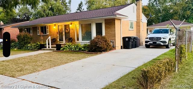 Property Photo: 31221 Lyndon Street MI 48154