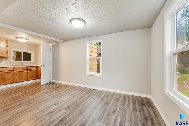 Property Photo:  1304 E 22nd St  SD 57105 