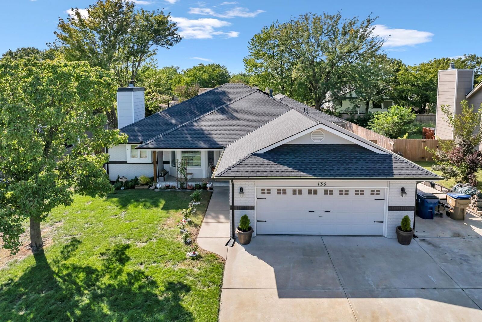 Photo de la propriété:  135 Chapel Dr  KS 67002 