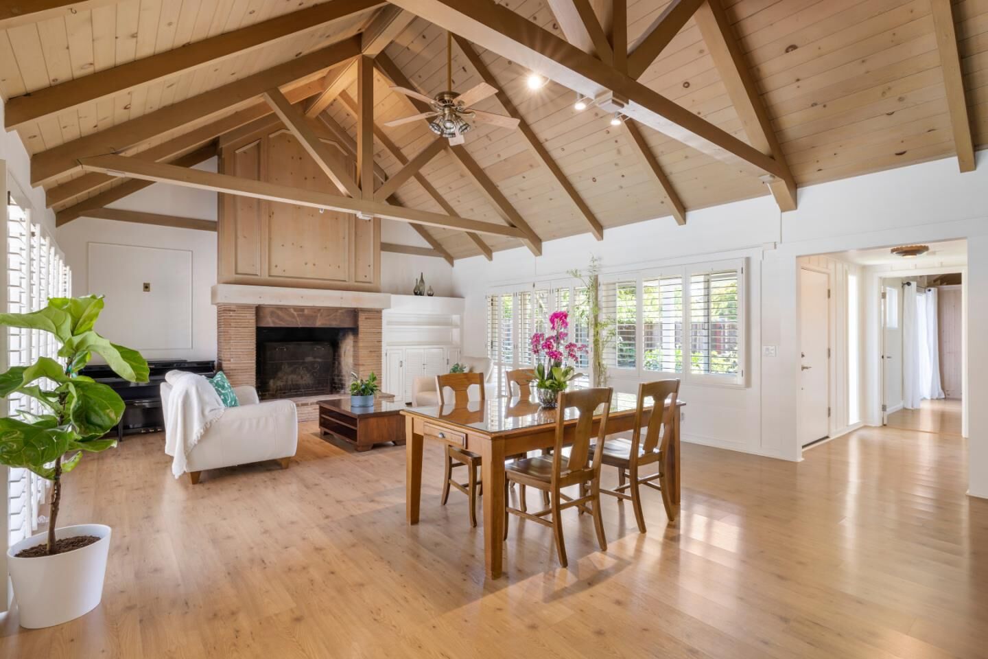 Property Photo: 20 Kent Place CA 94301