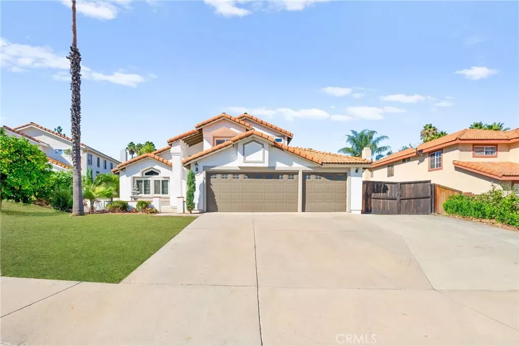 Property Photo:  40219 Donomore  CA 92591 