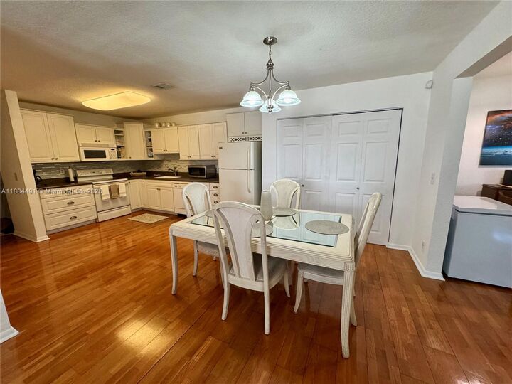 Property Photo: 4140 NW 110th Ave FL 33065