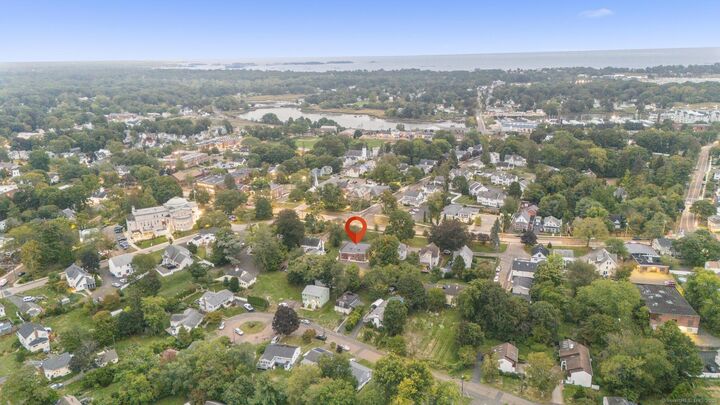 Property Photo:  698 Main Street  CT 06405 