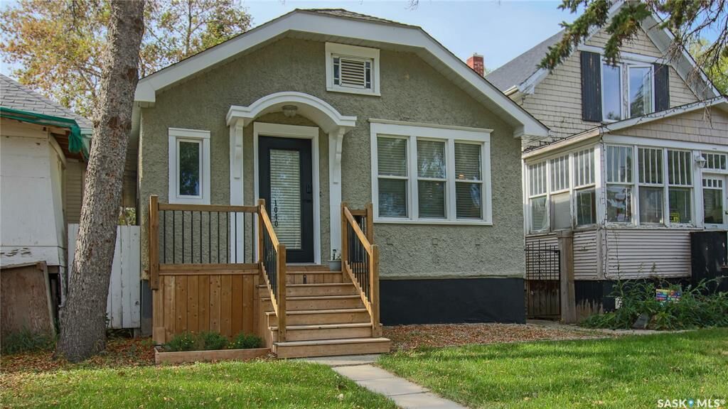 Property Photo: 1040 Montague Street SK S4T 3H5