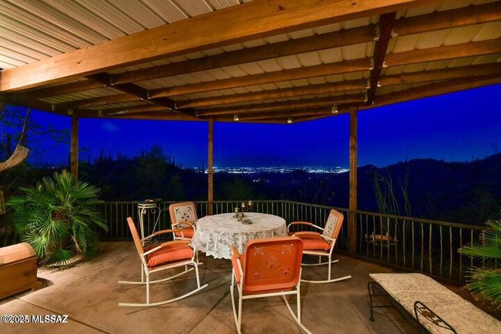 Property Photo:  7280 W El Camino Del Cerro  AZ 85745 