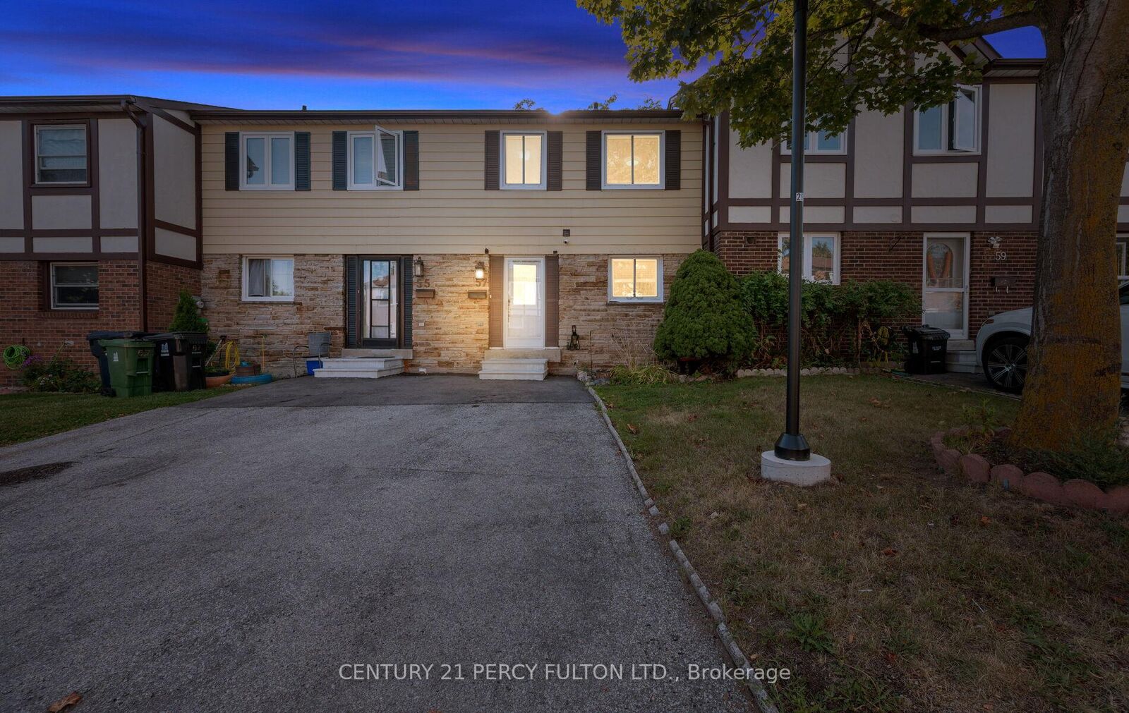 Property Photo:  57 Golden Appleway N/A 111  ON M3A 3P2 