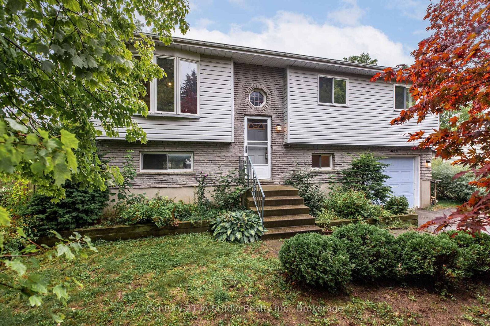 Property Photo:  526 Crawford Street  ON N0H 2C2