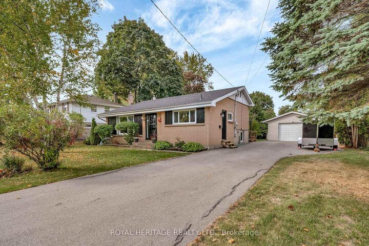 Property Photo: 32 Glen Road ON K8P 4G1