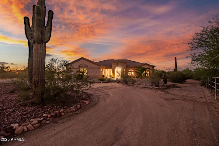 Property Photo: 15576 W Dale Lane AZ 85387