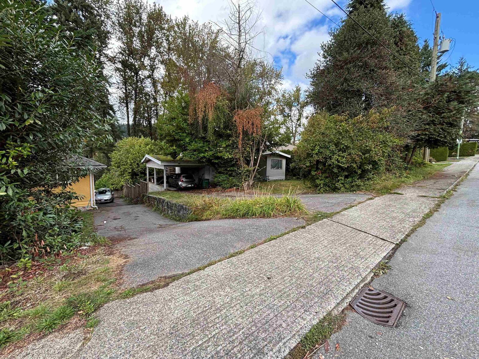 Property Photo: 2529 Larkin Court BC V3J 1E1