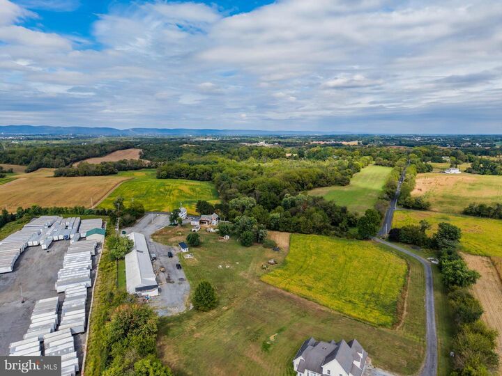 51 Heisers Lane  Carlisle PA 17015 photo
