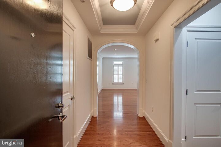 Property Photo:  635 First Street 404  VA 22314 