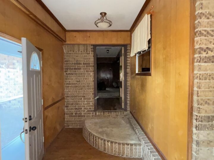 Property Photo:  208 S Amis Street  AR 71665 