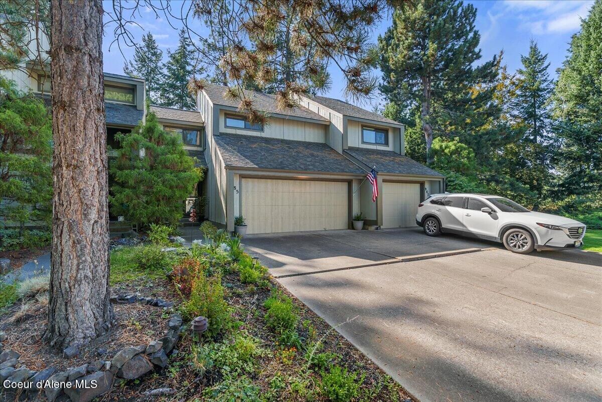 Property Photo:  985 E Loch Lomond Ct  ID 83835 