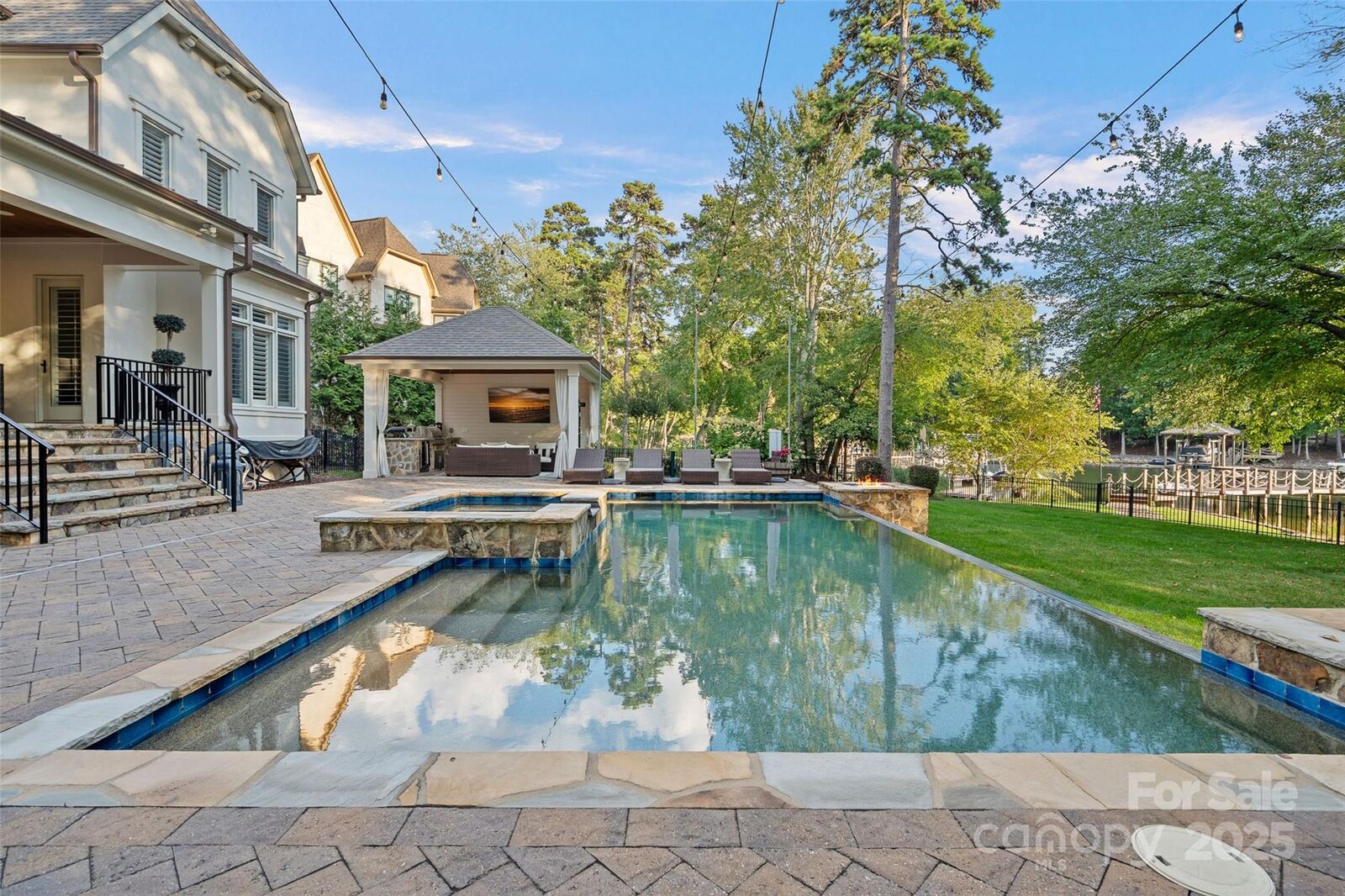 Property Photo: 20517 Queensdale Drive NC 28031