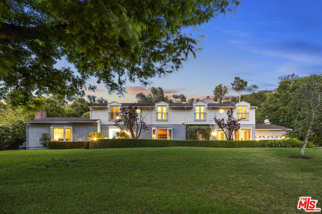 Property Photo:  3734 Longridge Ave  CA 91423 