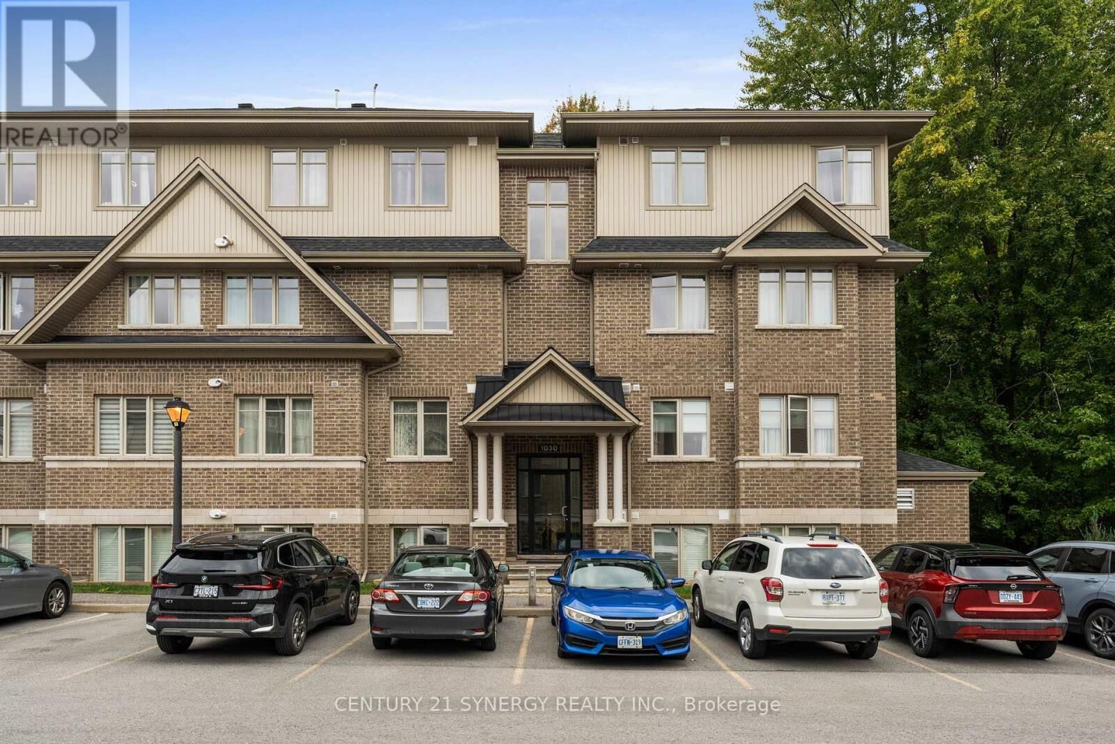Property Photo:  1030 Beryl Private H  ON K1V 2M4 