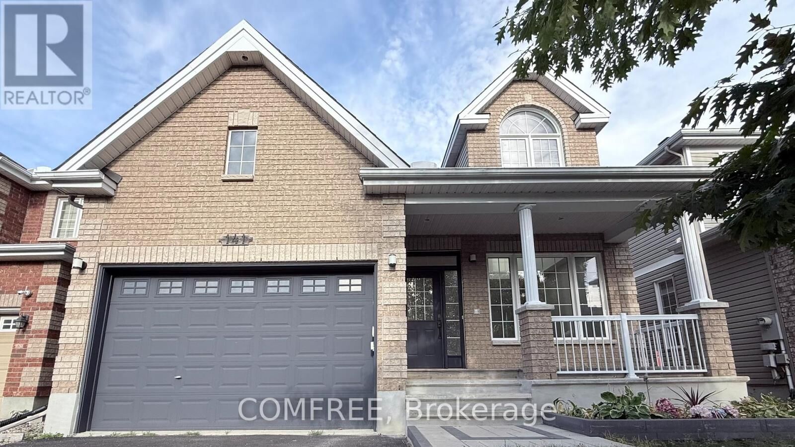 Property Photo:  141 Stedman Street  ON K1T 0B4 