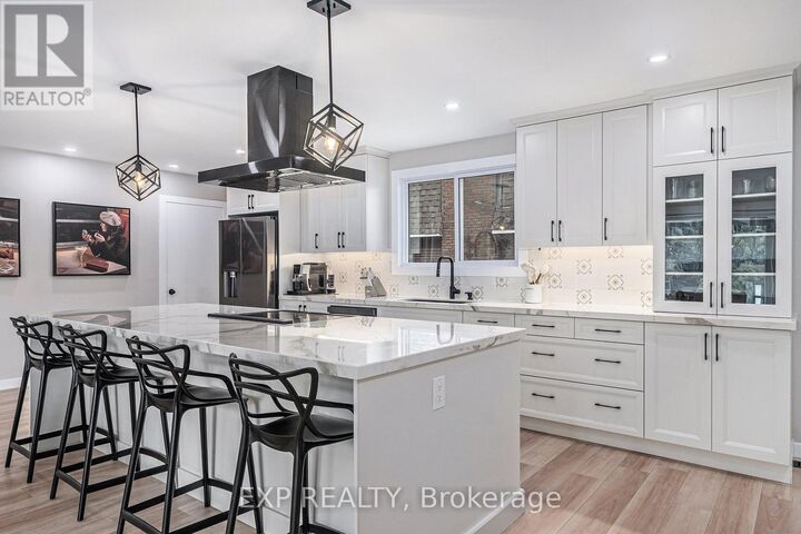 Property Photo:  3 St Remy Drive  ON K2J 1A4 
