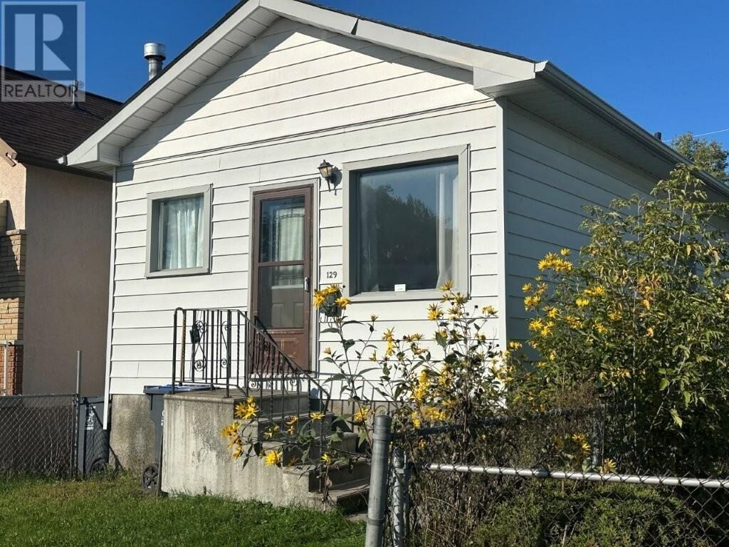Property Photo:  129 Robertson Street  ON P7C 2N6 
