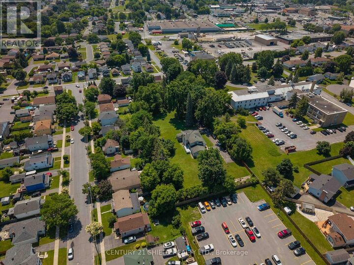 Property Photo:  315 Eleventh Street East  ON K6H 2Y6 
