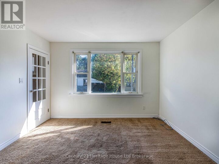 Photo de la propriété:  675 Miller Street  ON N4S 5K2 