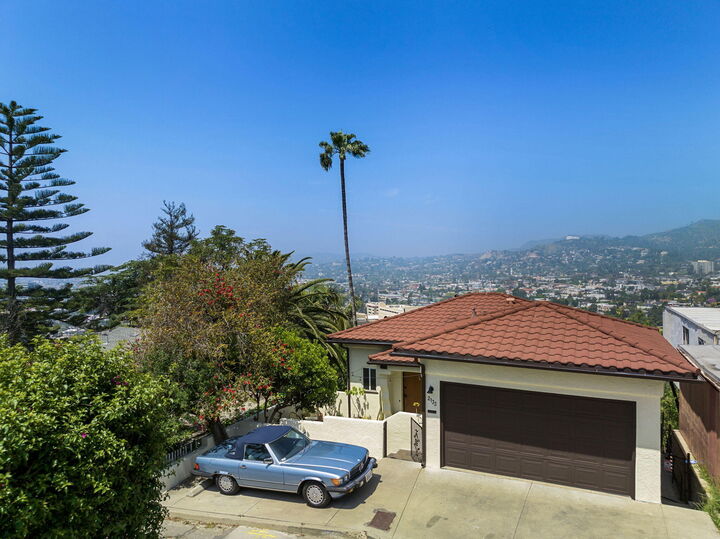 2133 Mayview Drive  Los Angeles CA 90027 photo