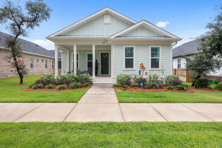 Property Photo: 403 Sweetgrass Lane FL 32578