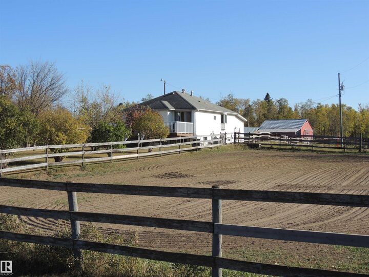 Property Photo:  23005 Twp Road 572  AB T0A 1N5 