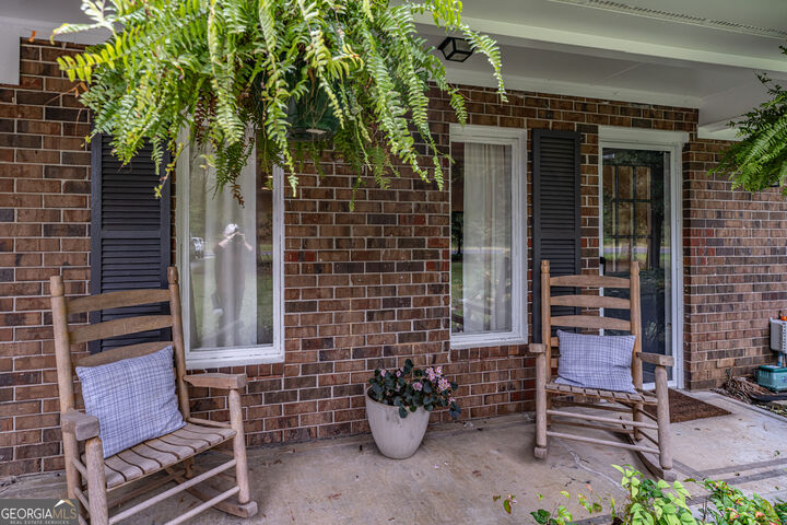 Property Photo: 1194 New Rosedale Road NE GA 30105