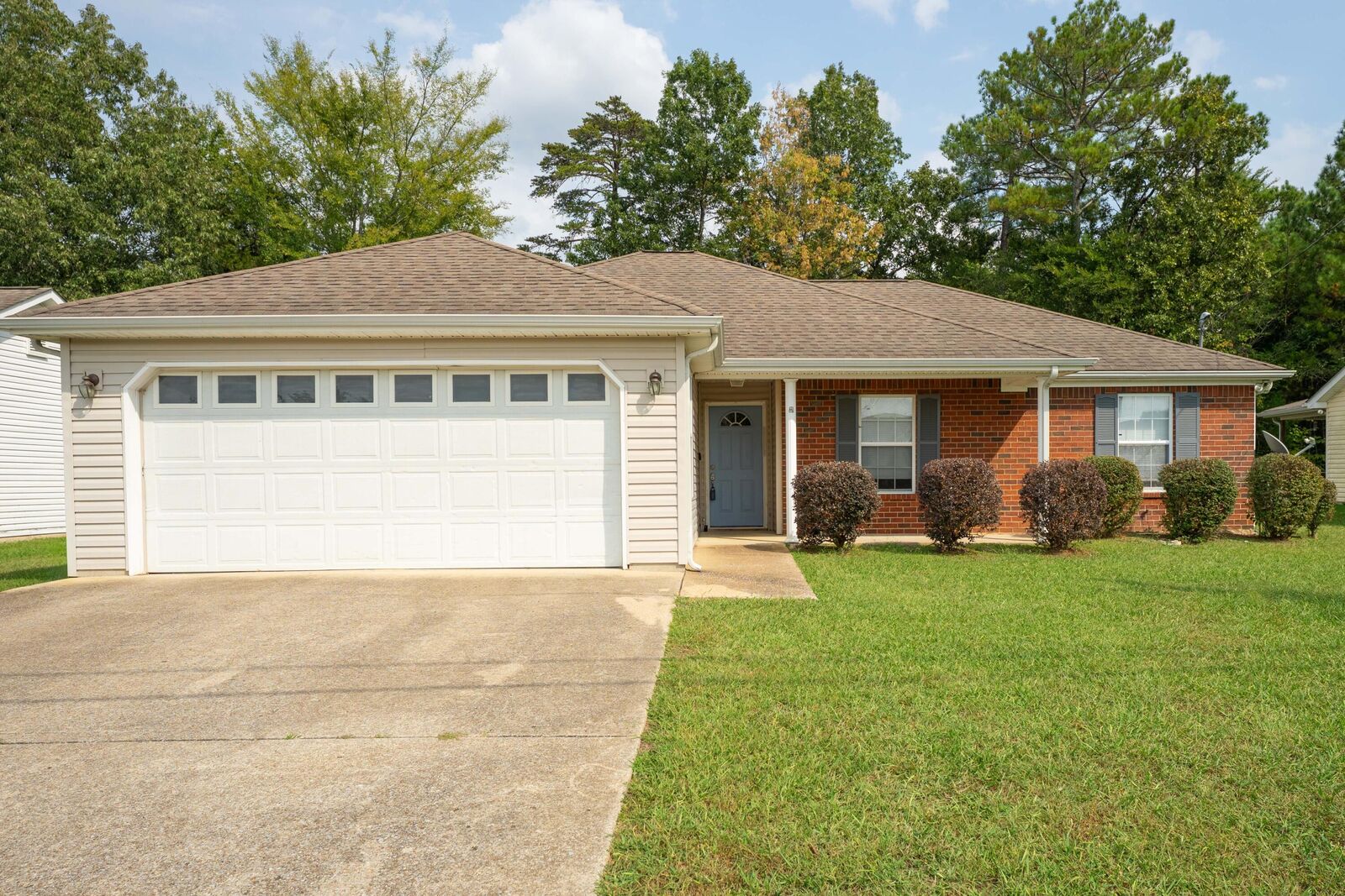 Property Photo:  124 Colony Circle  GA 30742 