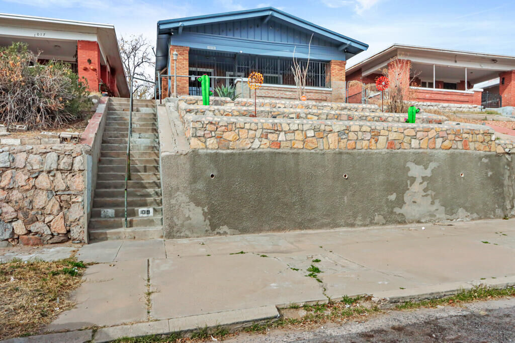 Property Photo:  1019 E California Avenue  TX 79902 