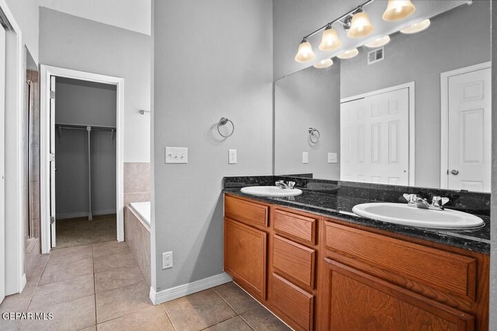 Property Photo:  2805 Bear Rock Place  TX 79938 