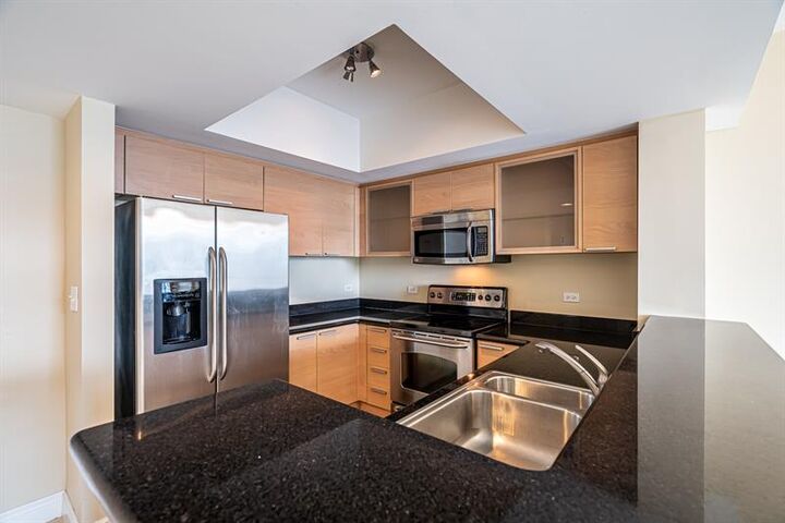 Property Photo:  140 S Dixie Hwy 902  FL 33020 