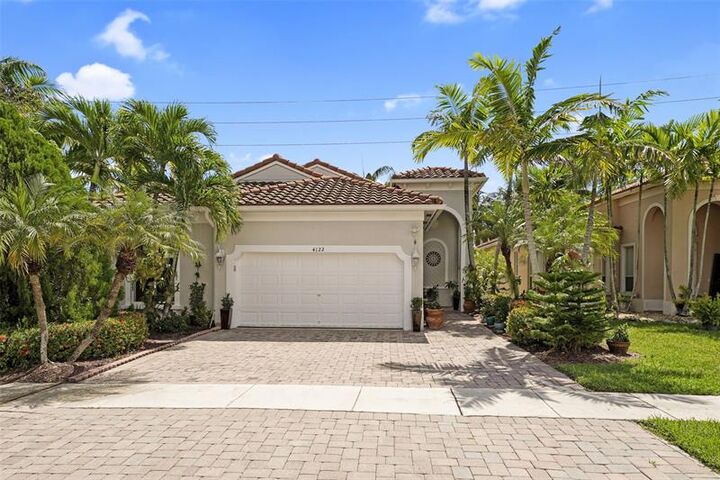 4122 NE 22nd St  Homestead FL 33033 photo