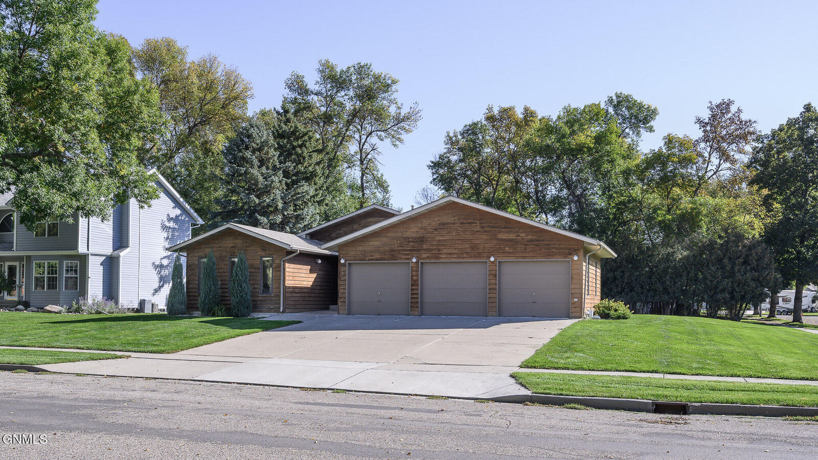 Property Photo:  1881 Bonn Boulevard  ND 58504 