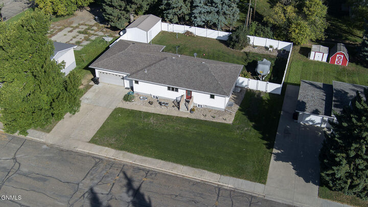 Property Photo:  212 Main Street E  ND 58530 