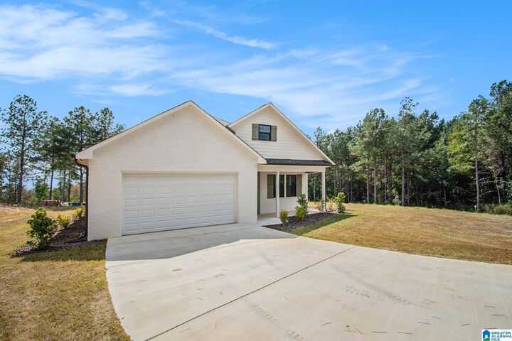 Property Photo: 409 County Road 1040 AL 35115