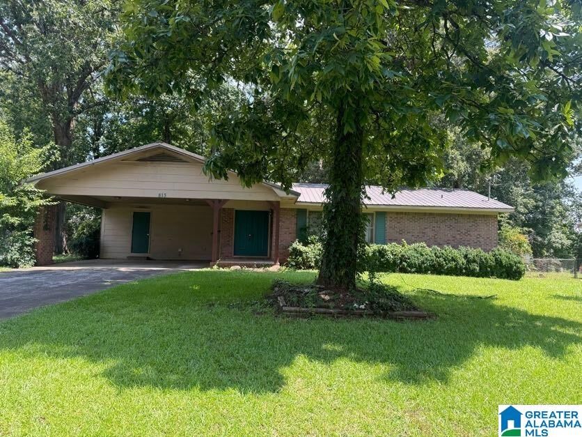 Property Photo: 813 Hilton Road AL 36207