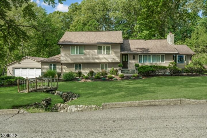 Property Photo:  23 Chuckanutt Drive  NJ 07436 