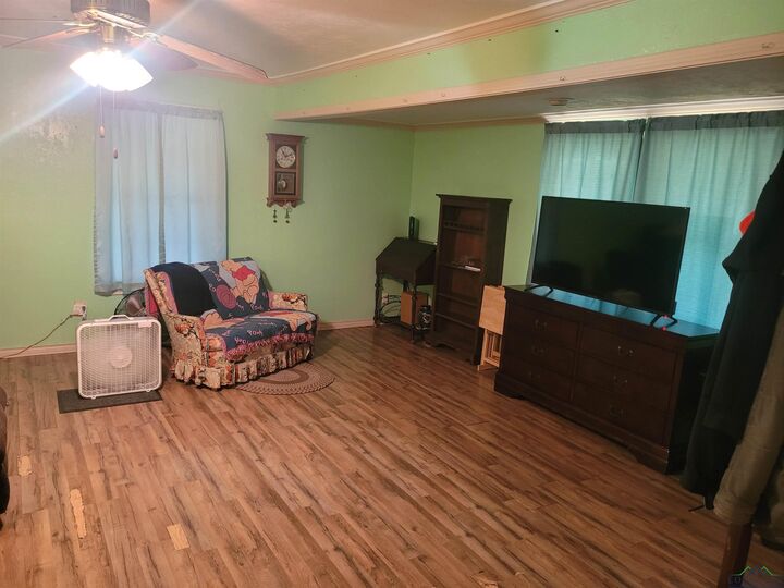 Property Photo:  1002 N Street  TX 75647 
