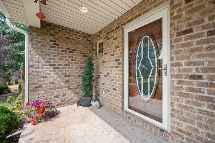 Property Photo:  1728 Wycliffe Street  VA 24523