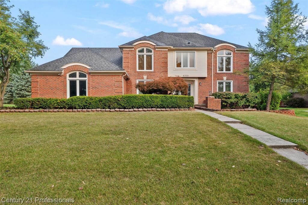 Property Photo:  4310 Birch Run Drive  MI 48098 4338 