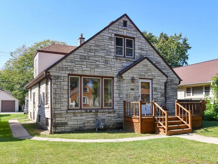 2935 N 85th St  Milwaukee WI 53222 photo