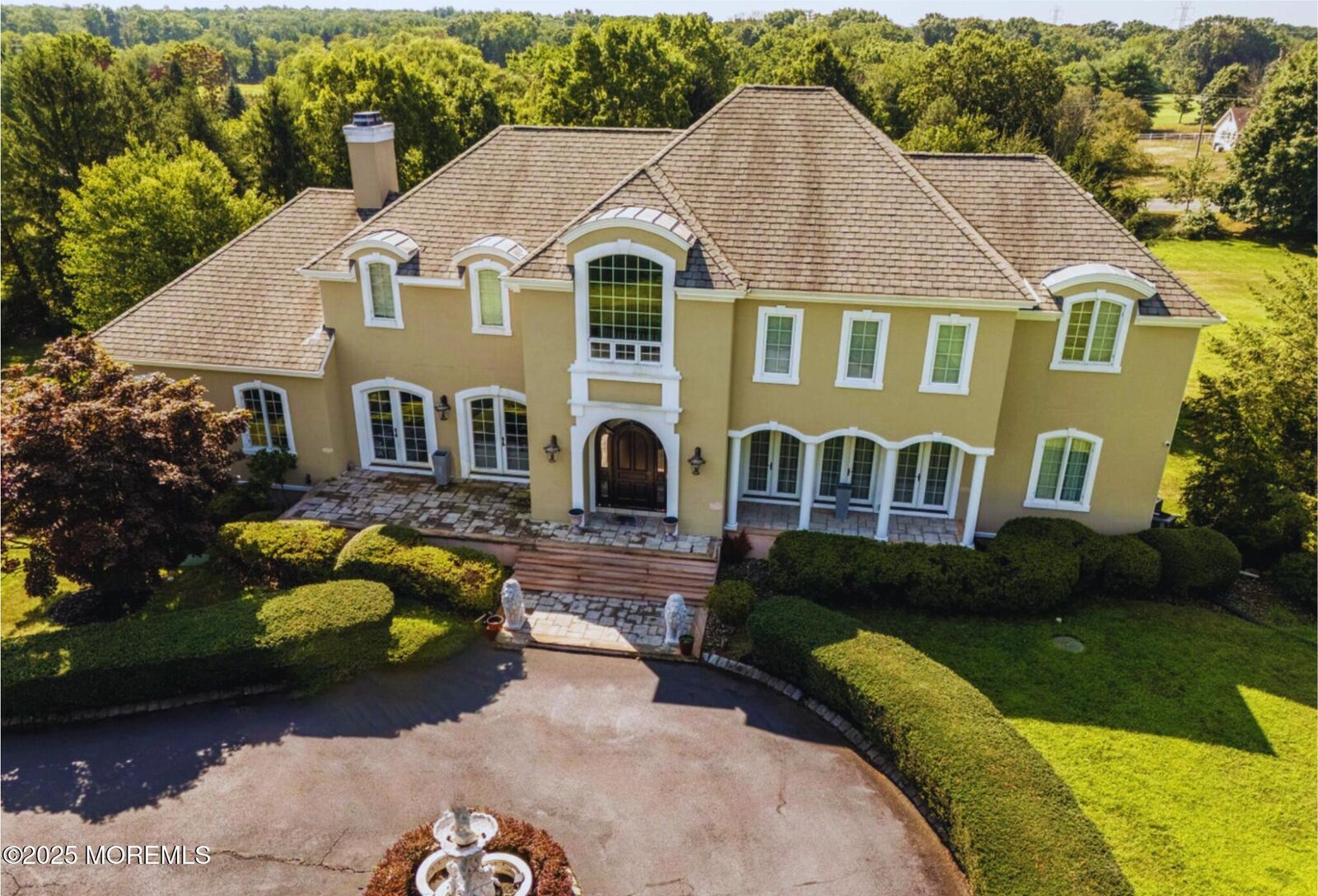 Property Photo:  4 Country Club Lane  NJ 07722 